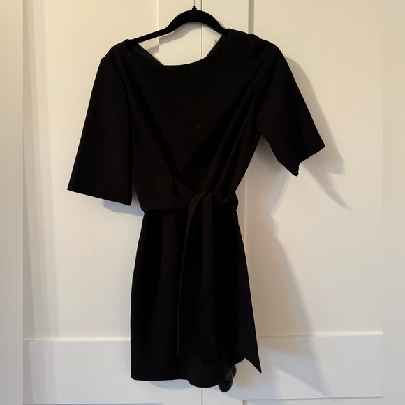 LBD Alice + Olivia Virgil Belted Mini Dress size 6 tie waist LBD NWT - Picture 3 of 7